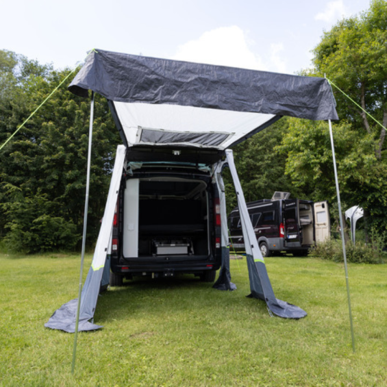La tente Trapez Premium de chez REIMO TENT TECHNOLOGY auvent ouvert