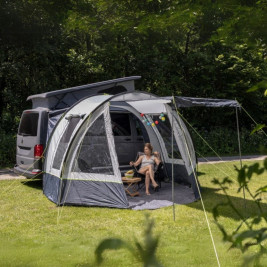 La tente Tour Easy young 2 installée sur un van