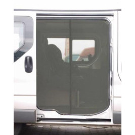 La moustiquaire installée sur un Renault Trafic