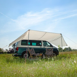 Le voile d'ombrage Mauritus sur un VW