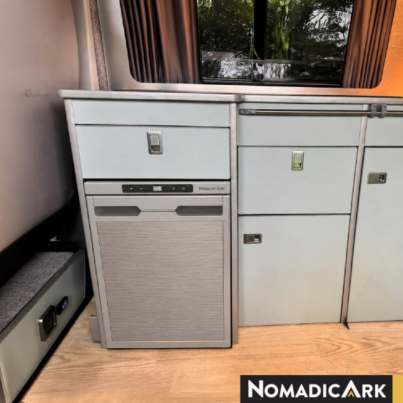 Réfrigérateur avec freezer...