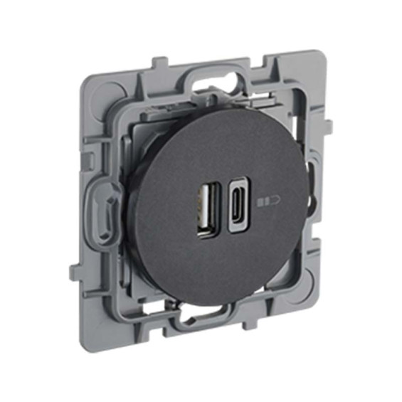 prise avec port USB-A et port USB-C 3A noire intense mate