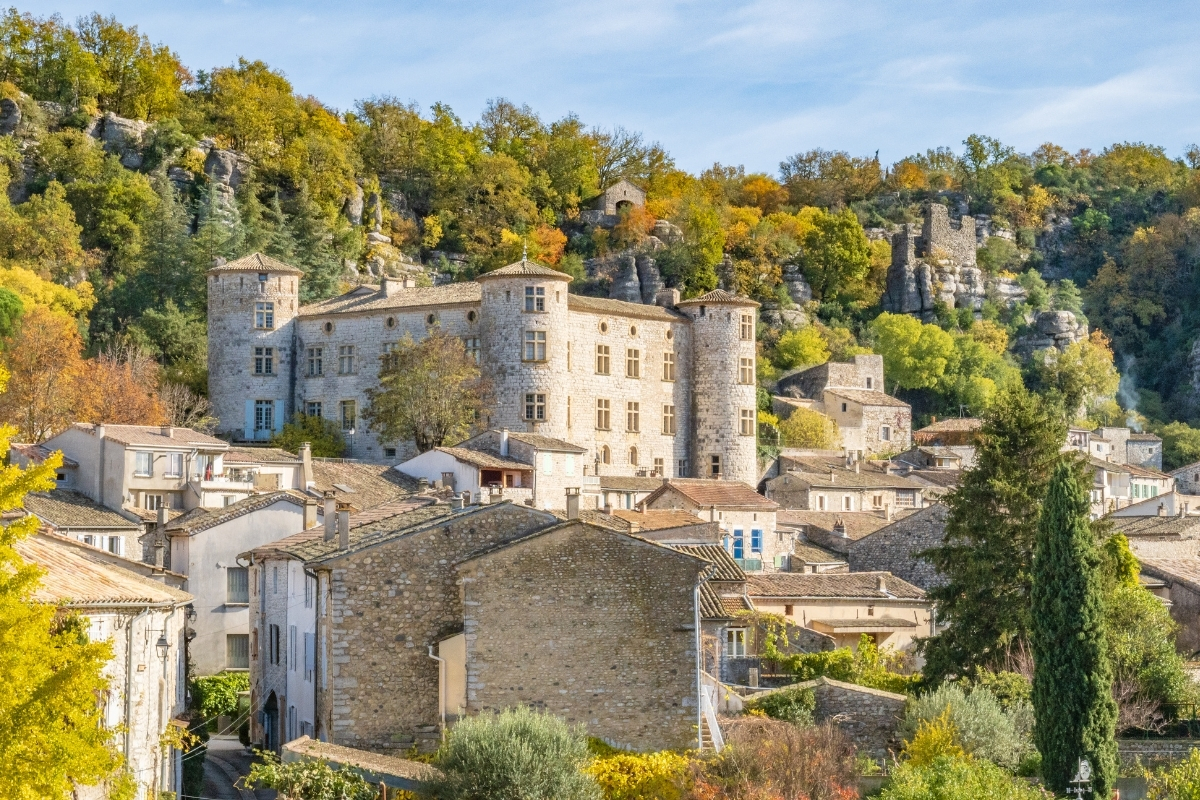 Village de Vogüé en Ardèche